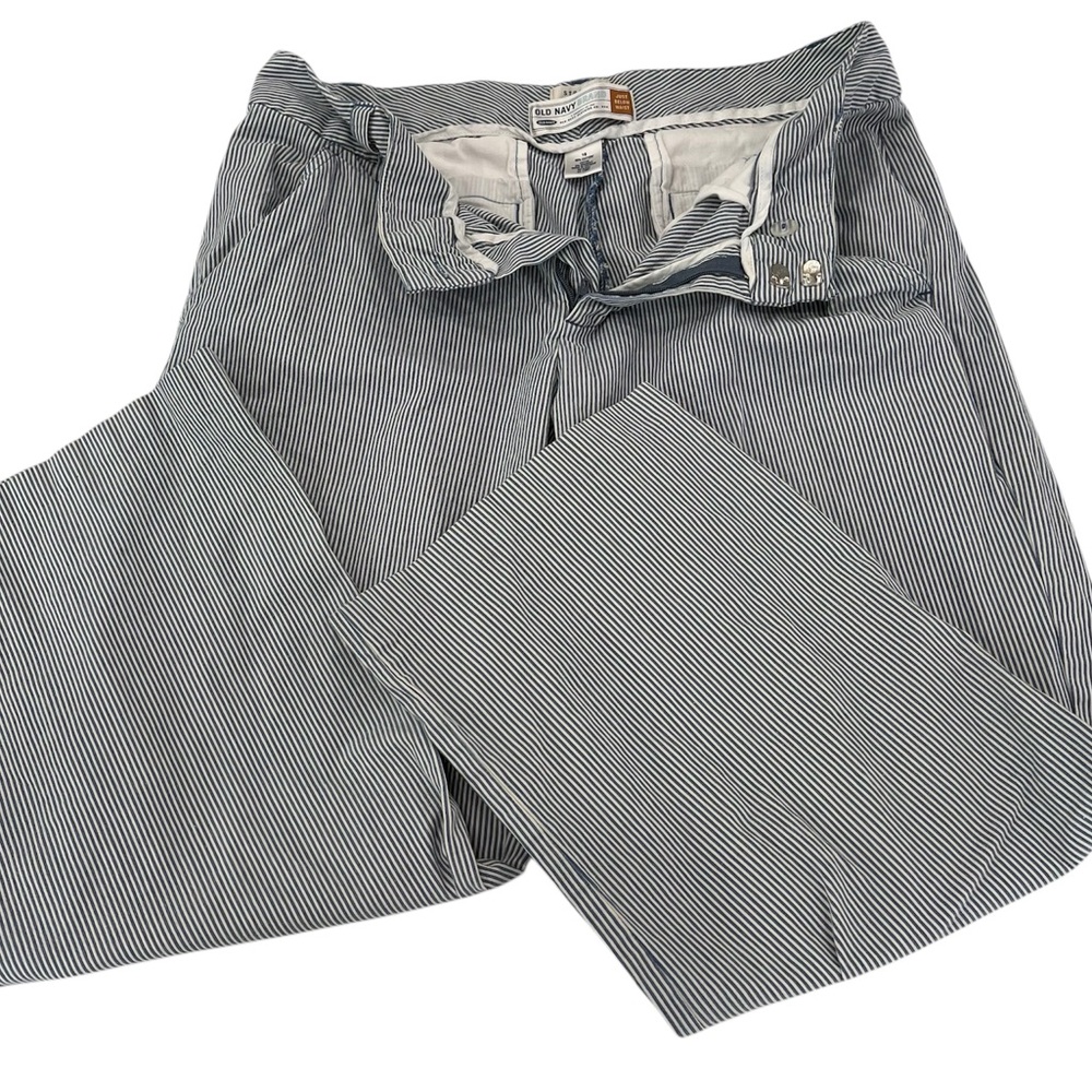 Old Navy cropped pants. Blue and white pinstripes. Size 10.